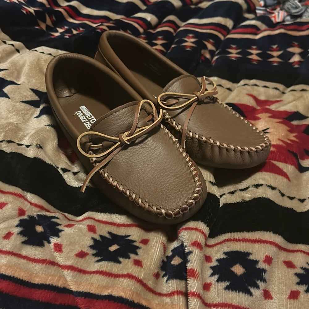 Minnetonka double deerskin mocassins/house shoes